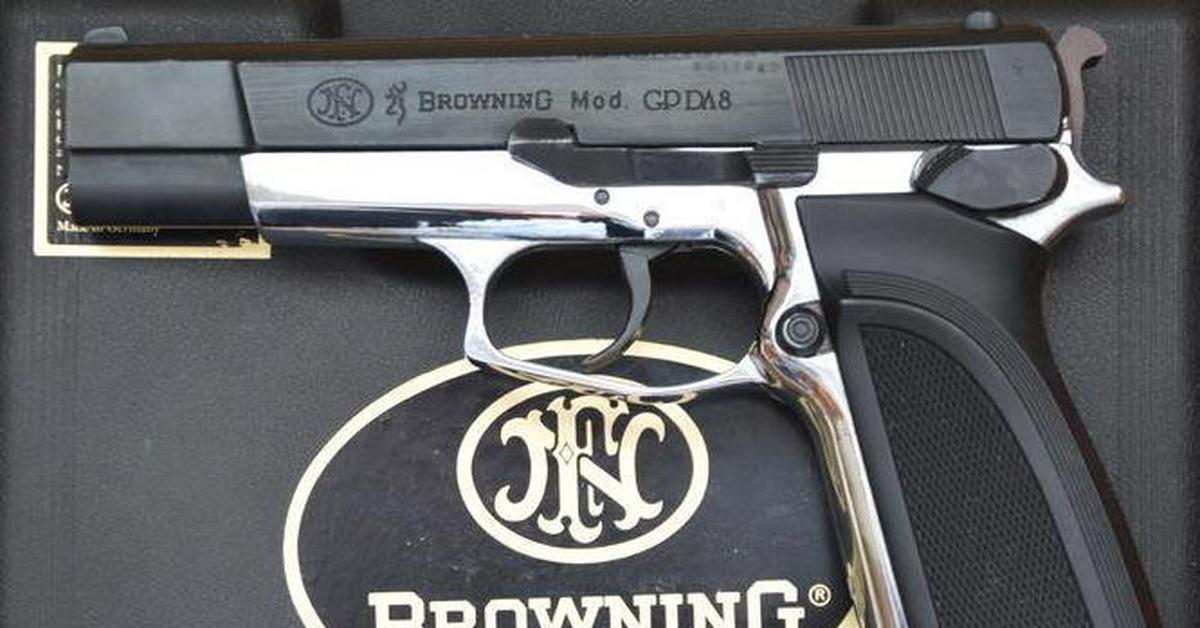 Browning logo. Браунинг пистолет GP da8. Газовый пистолет Браунинг револьвер. Browning model 08. Браунинг газовый 8 миллиметров.