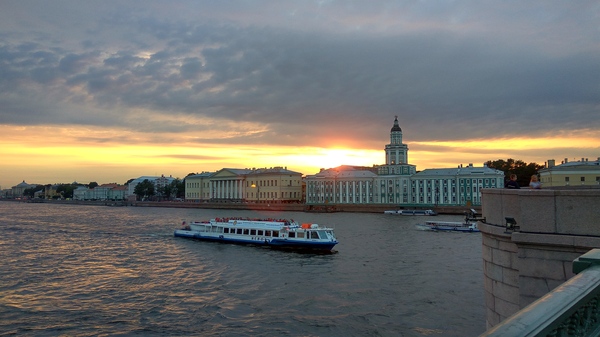 Photo by Peter. - My, Saint Petersburg, Kunstkamera, Neva, University, Sunset