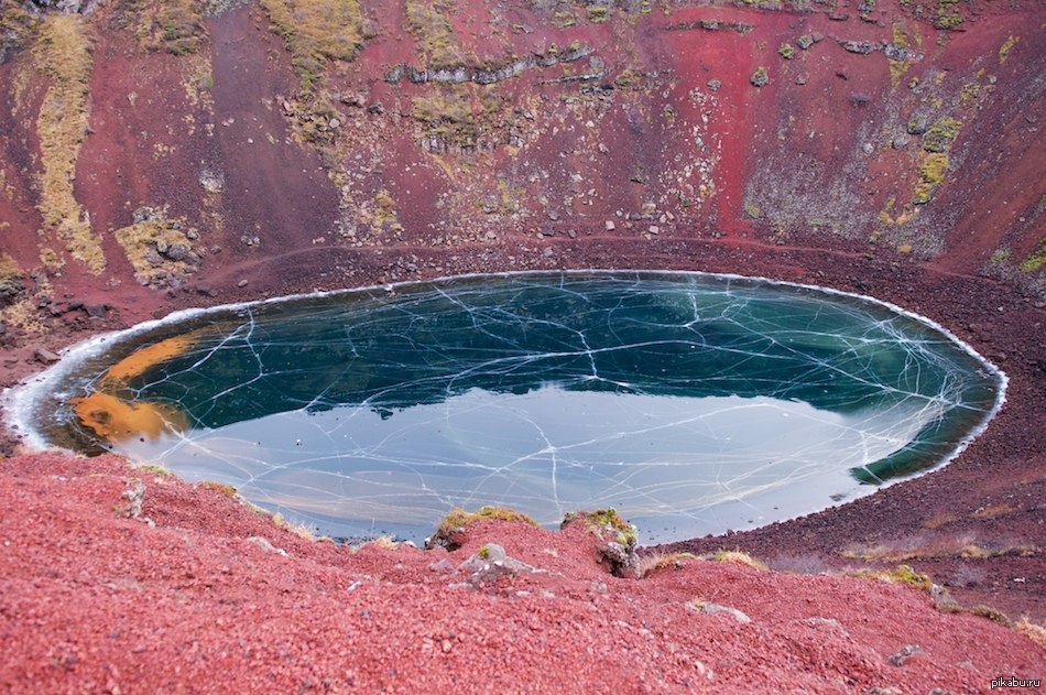 Самые большие водоемы на планете это. Кратер Керид Исландия. Озеро Керид Исландия. Рейкьявик Кратерное озеро Керид. Кратер вулкана Керид в Исландии..