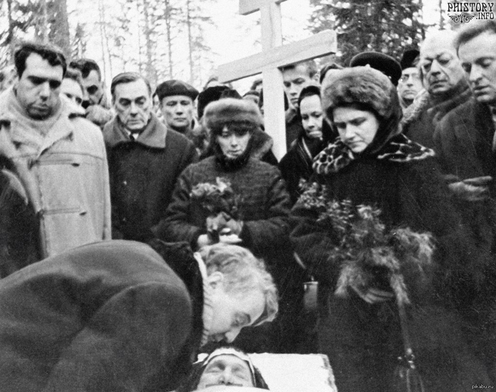 Анна Ахматова похороны