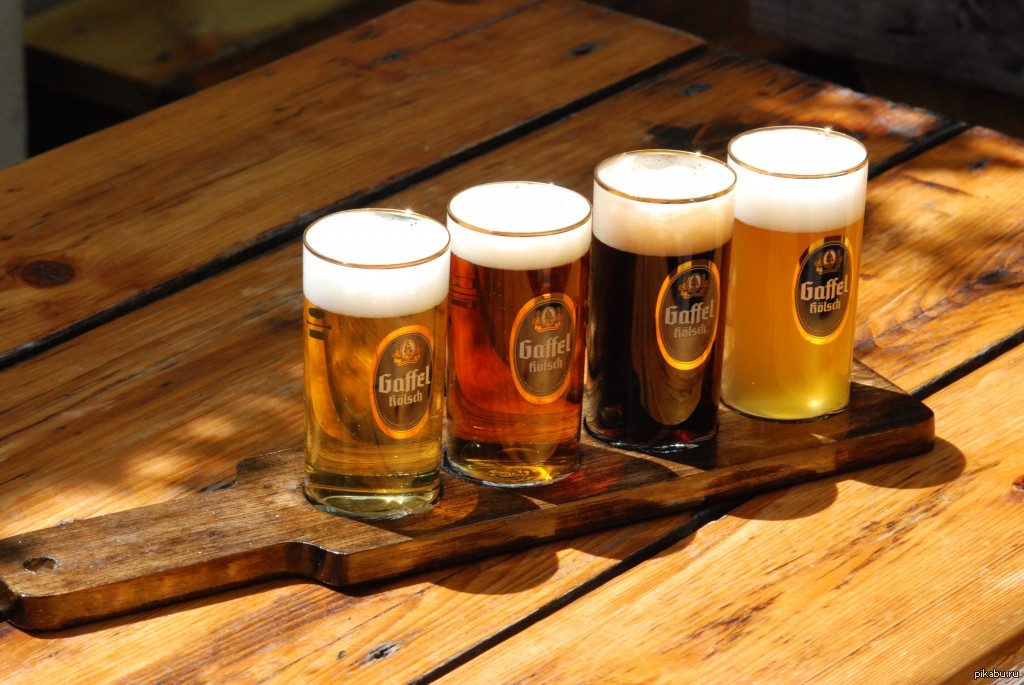 Пивная beer. Пиво Кельш. Пиво Саксонии. Кёльн Германия пиво. Немецкое пиво разливное.