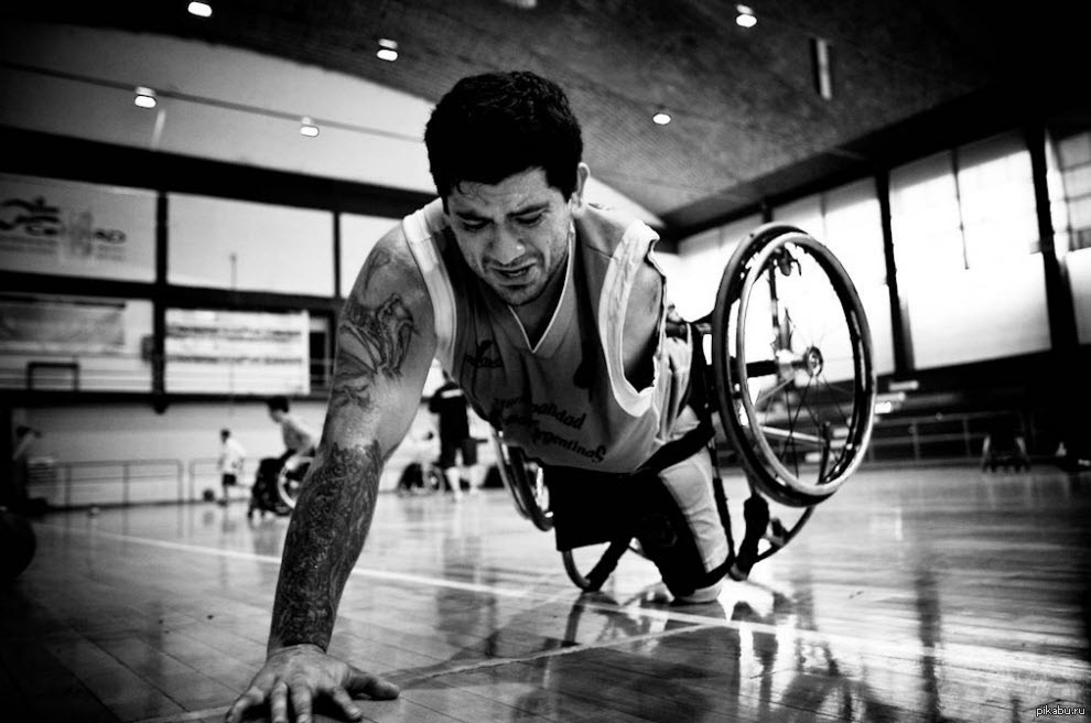 Сильная духом 3. Спортсмены. Сильный духом человек. Спорт для инвалидов. Известные инвалиды.