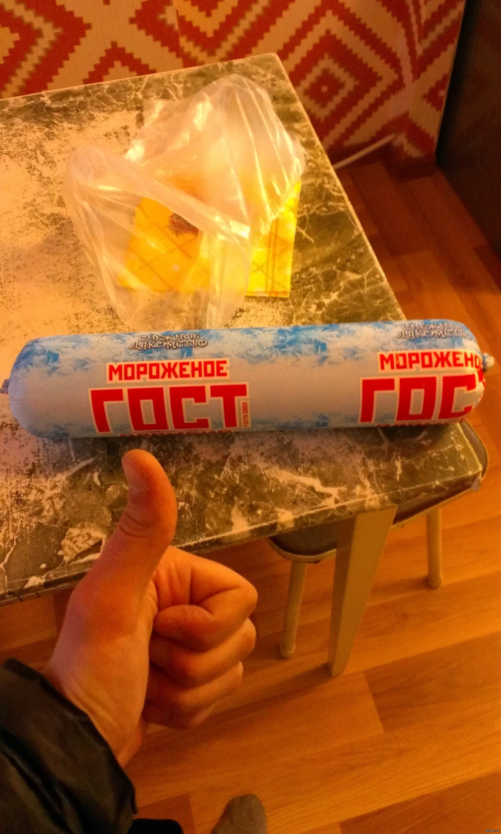 Купил колбасу мороженого | Пикабу