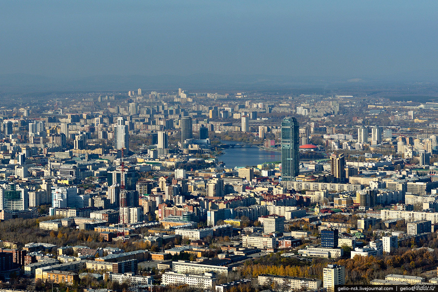 Население города екатеринбург. Екатеринбург фото с вертолета. Самый компактный город миллионник. Екатеринбург апрель город фото. Поехали в Екатеринбург.