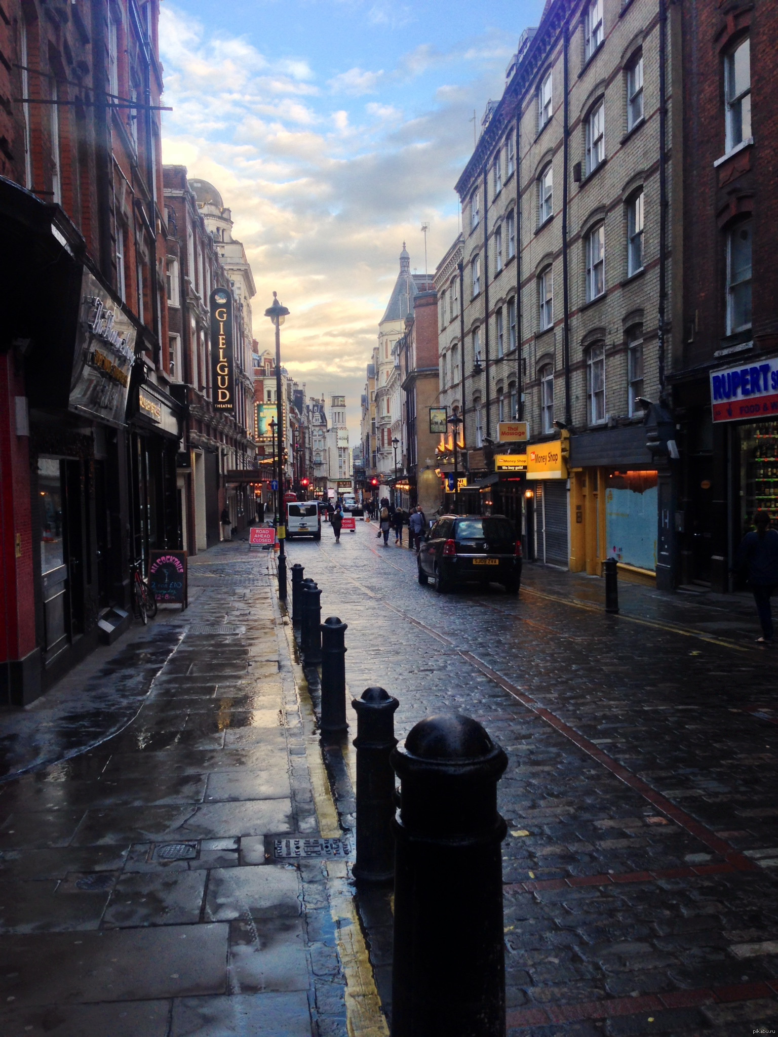 Фото улиц на телефон. Лондон стрит. Улицы Лондона. Улочки Лондона. Улица города.