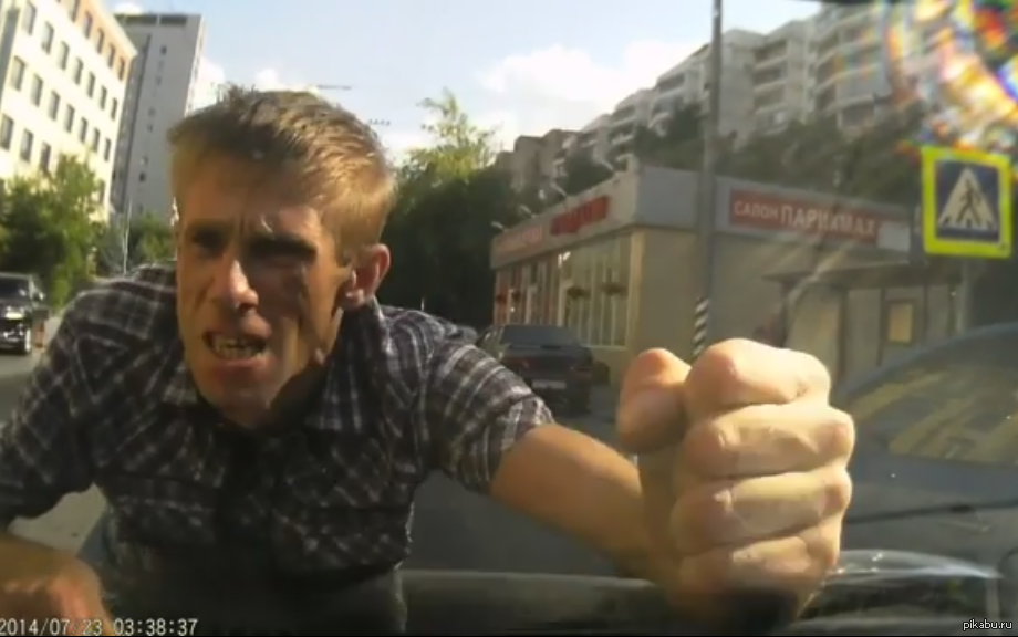 Прокатился на капоте | Пикабу