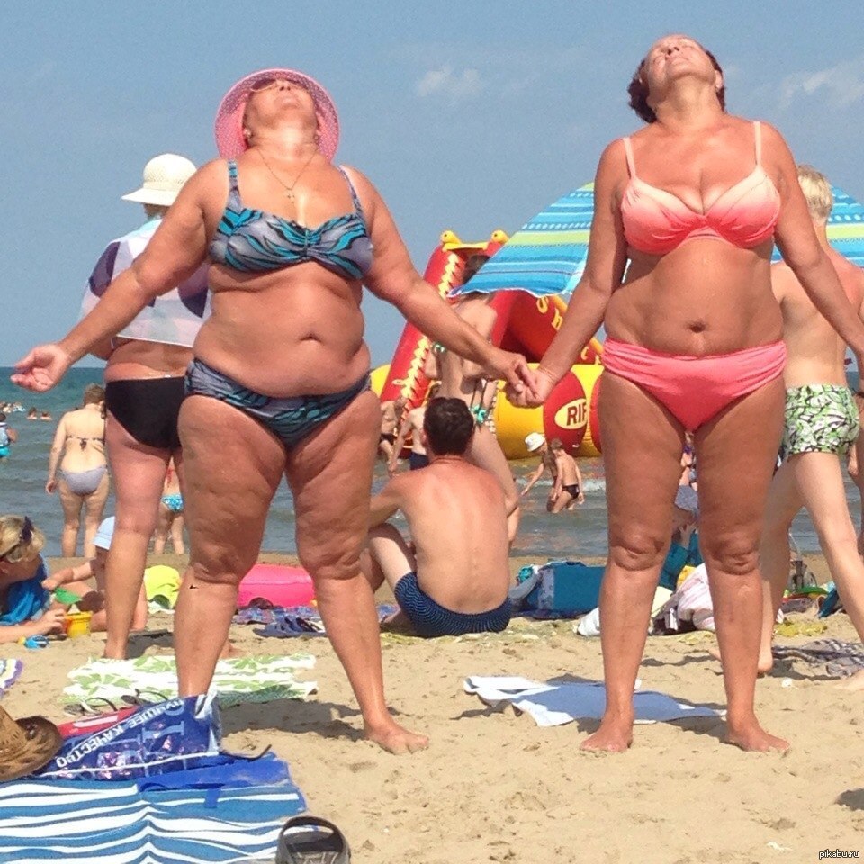 Бабки на пляже все