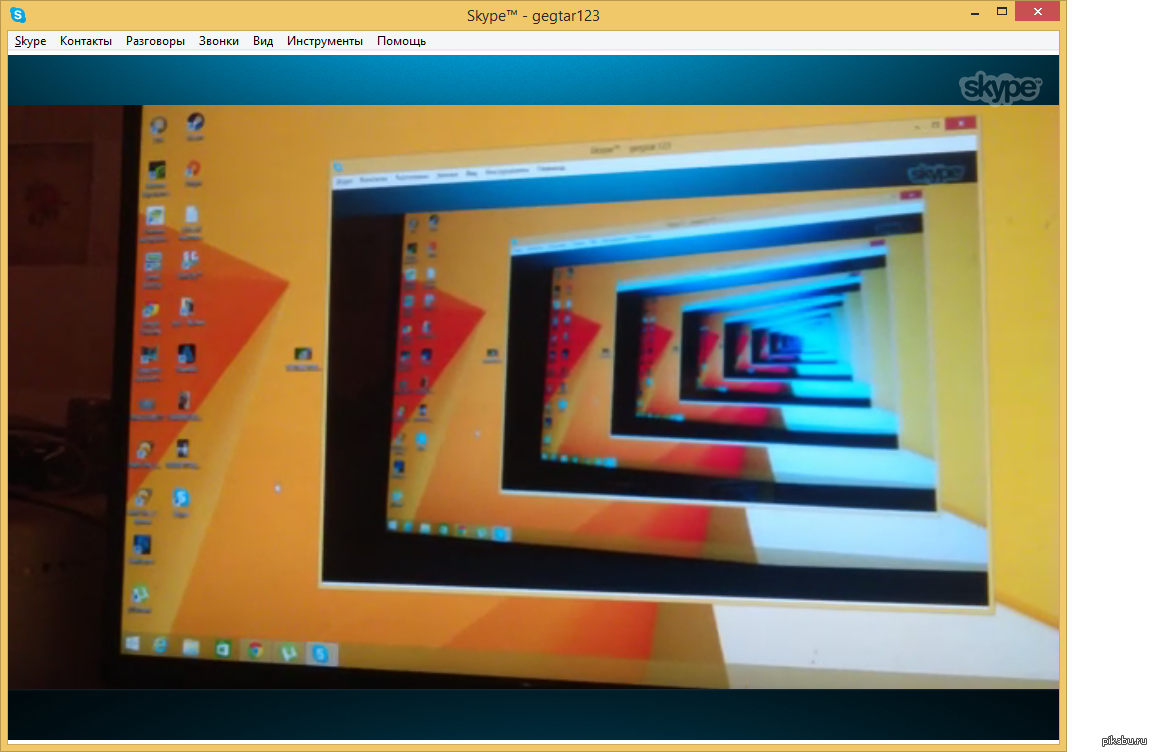 Видео звонок через скайп на телефоне, поднес камеру к монитору | Пикабу