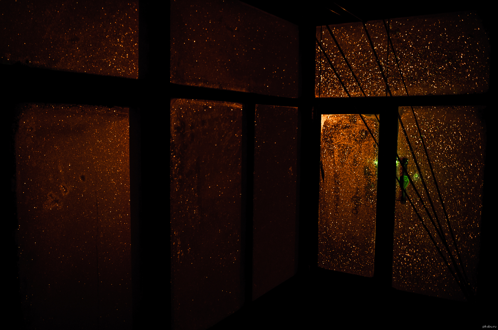 The window last night. Окно ночью. Ночь за окном. Фон окно. Вечернее окно.