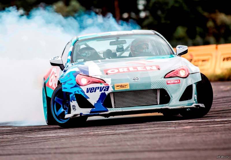 Самый дрифт. Toyota gt86 в дрифте. Тойота gt 86 дрифт корч. Супра дрифт а 86. Toyota 86 gt Drifter.