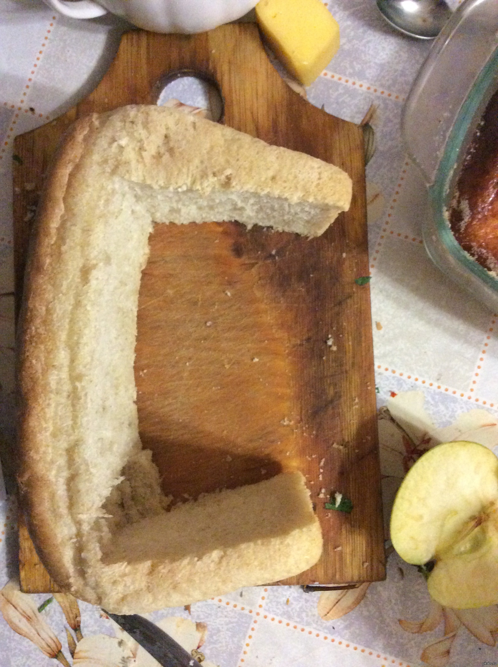 Почему у хлеба корочка. Корка хлеба. Хлебная корочка. Хлебная корка для детей. Корочка от хлеба.
