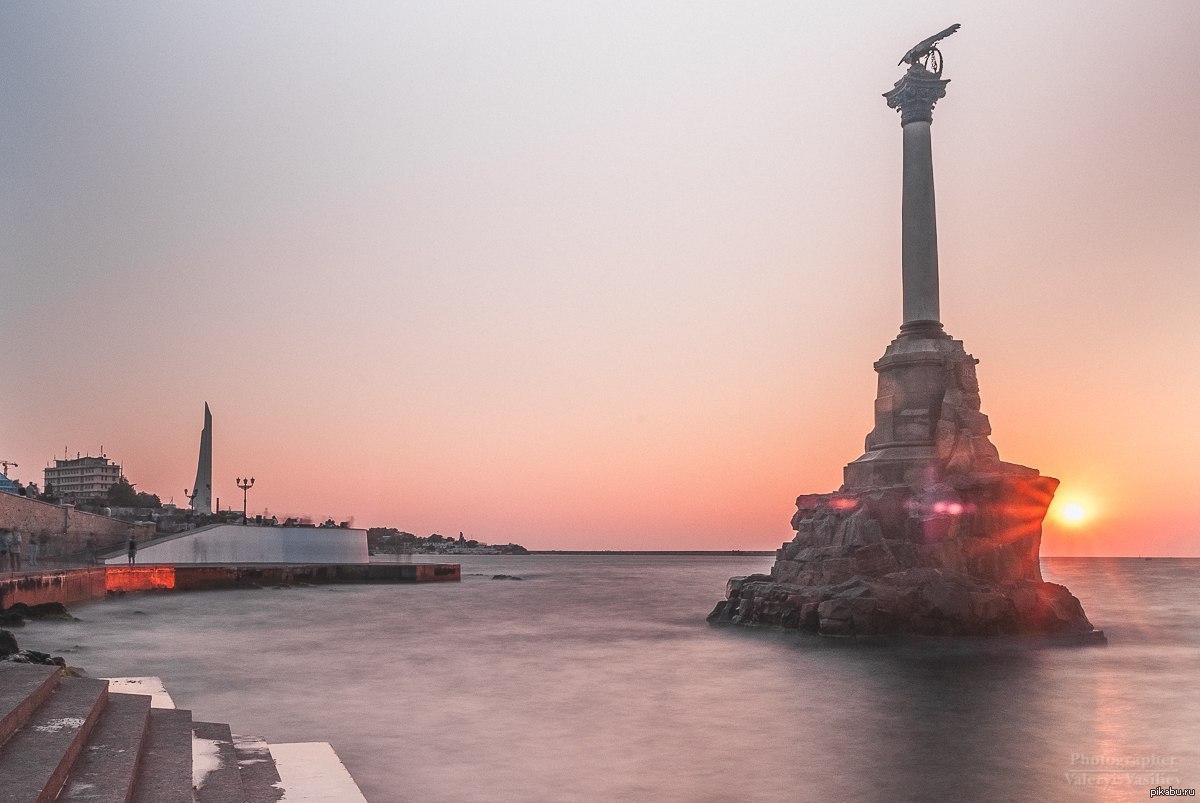 Памятник затопленным кораблям в севастополе фото