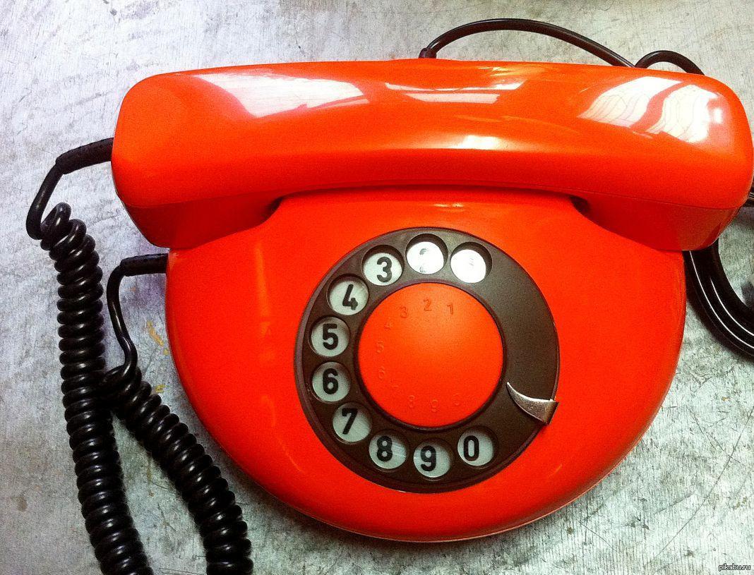 Купить советский телефон. Телефонный аппарат спектр та-1146. Телефонный аппарат с диском. Старый телефонный аппарат. Красный телефонный аппарат.