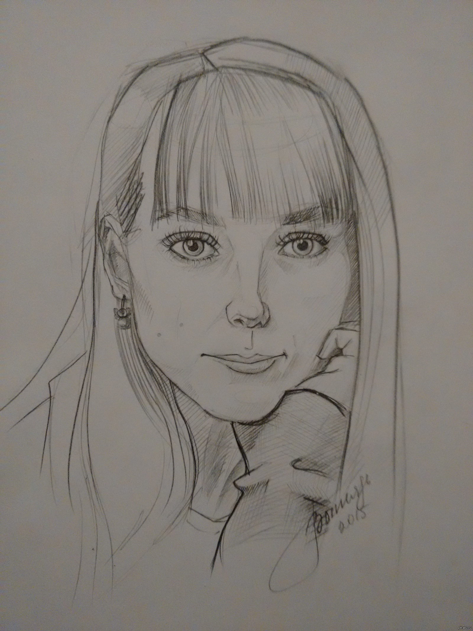Портрет девушки с челкой карандашом