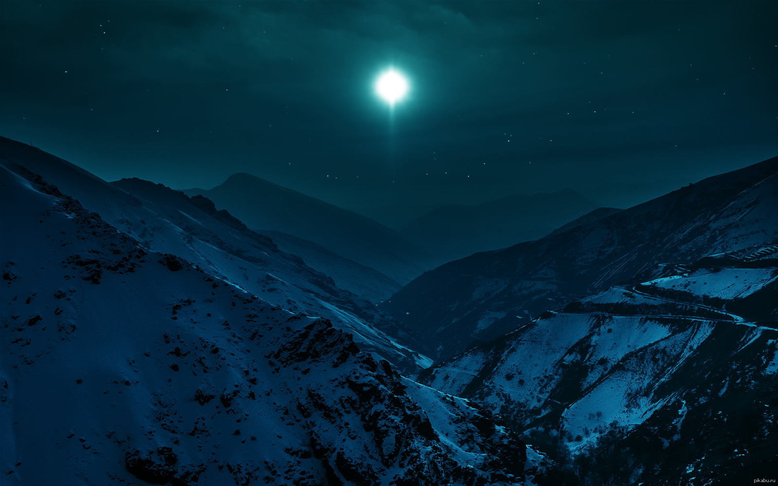 Mountains of the moon. Горы ночью. Снежные горы ночью. Зима горы ночь. Зимние горы ночью.