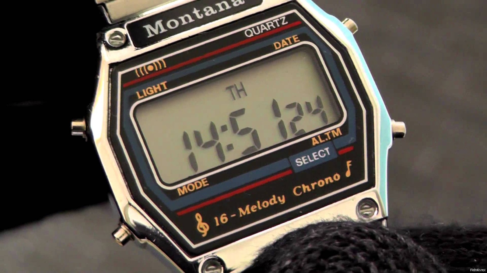 90 часов не есть. Часы Монтана 1990. Электронные часы Монтана 90-х.