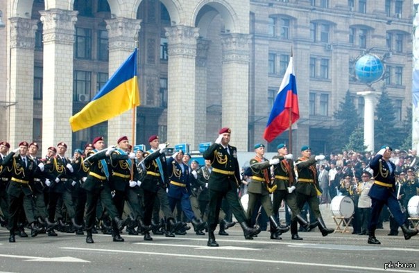 Год украины. Парад Победы в Киеве 2010. Парад 9 мая в Киеве. Парад Победы в Киеве 2013. Киев 9 мая 2010 год парад Победы.