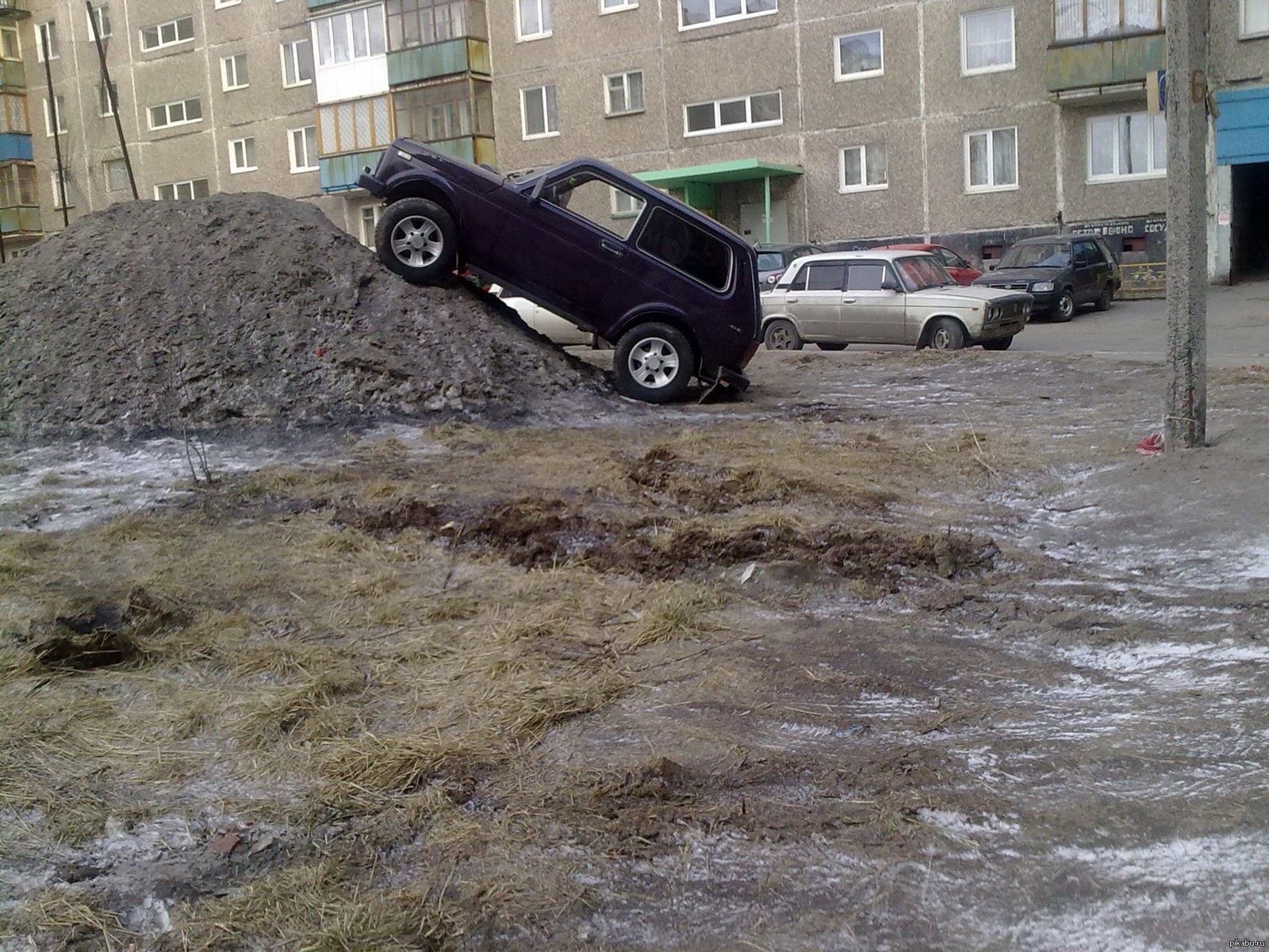 я не оттуда. оттуда съехали. оттуда съехали. оттуда съехали. оттуда съехали.