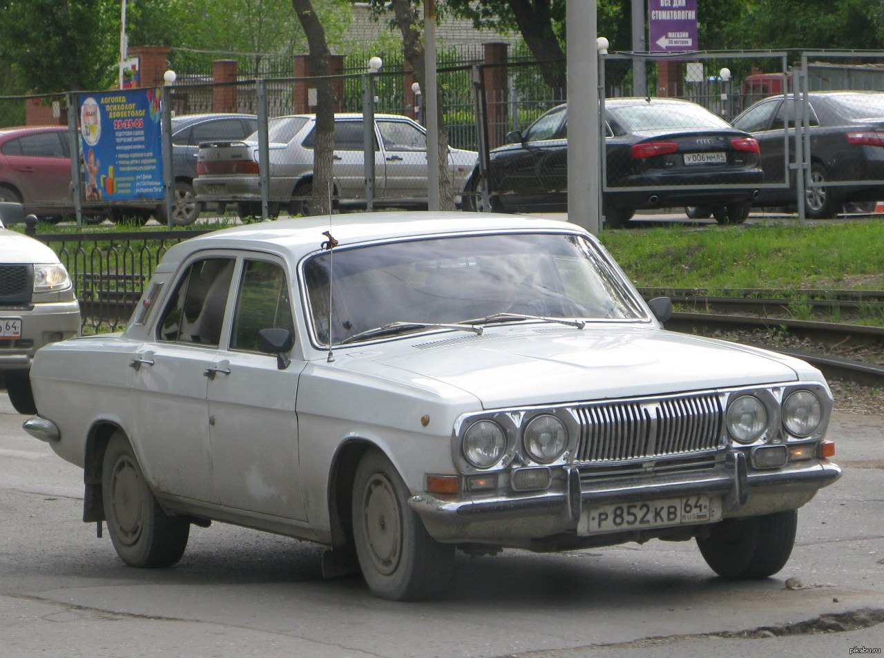 Автомобиль Волга 24 ретро