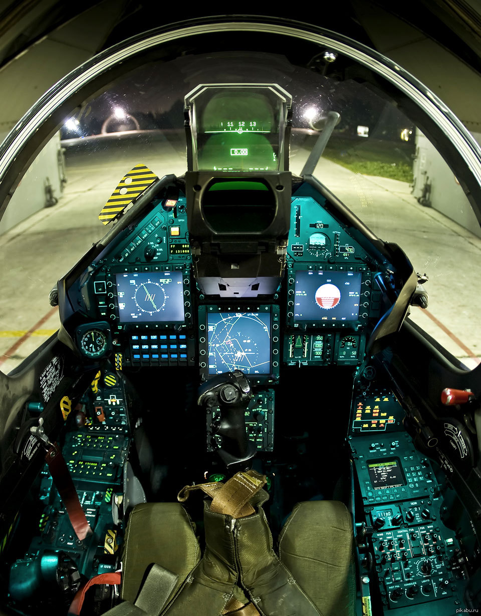 Кабина истребителя. Mirage 2000 Cockpit. Мираж 2000d кабина. Mirage 2000 кокпит. Мираж 2000 кабина.