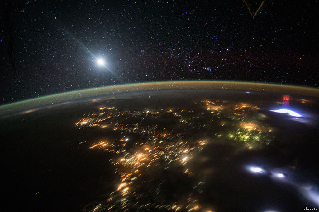 Какой настоящий космос. Снимки из космоса. О земле и космосе. Фотографии космоса. Вид земли из космоса.