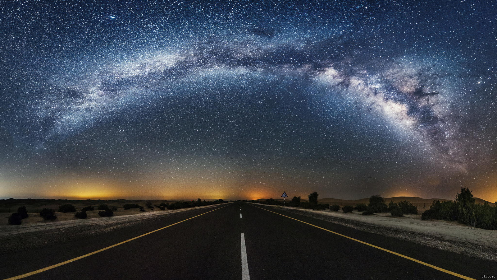 Звездное небо дорога. Галактика Млечный путь 1080. Звездное небо Млечный путь Галактика. Млечный путь дорога.