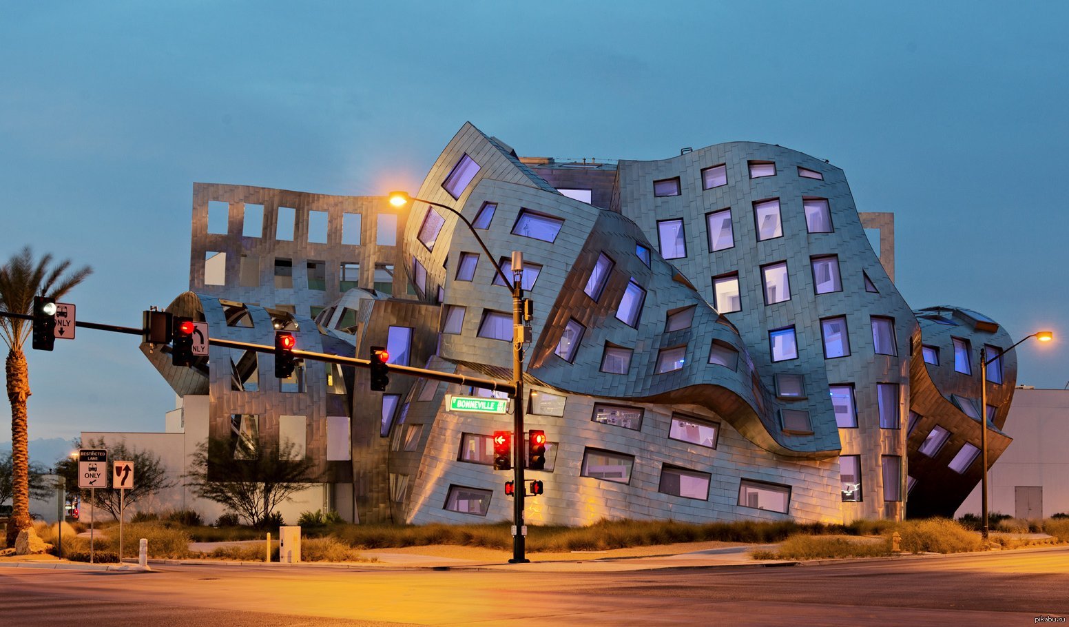 центр здоровья мозга фрэнк гери. фрэнк гери центр лу руво в лас-вегасе. архитектура фрнек генри. мозговые центры сша. центр здоровья мозга лас вегас.