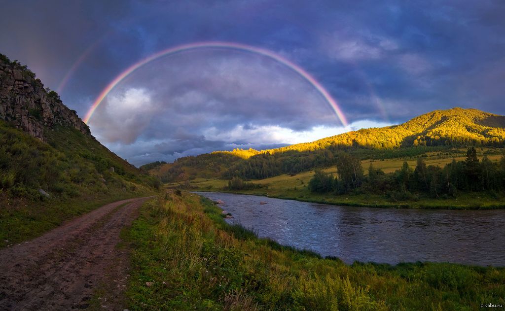 Природа события. Река Песчаная Алтайский край. Радуга горного Алтая. Радуга над рекой. Красота природы Радуга.