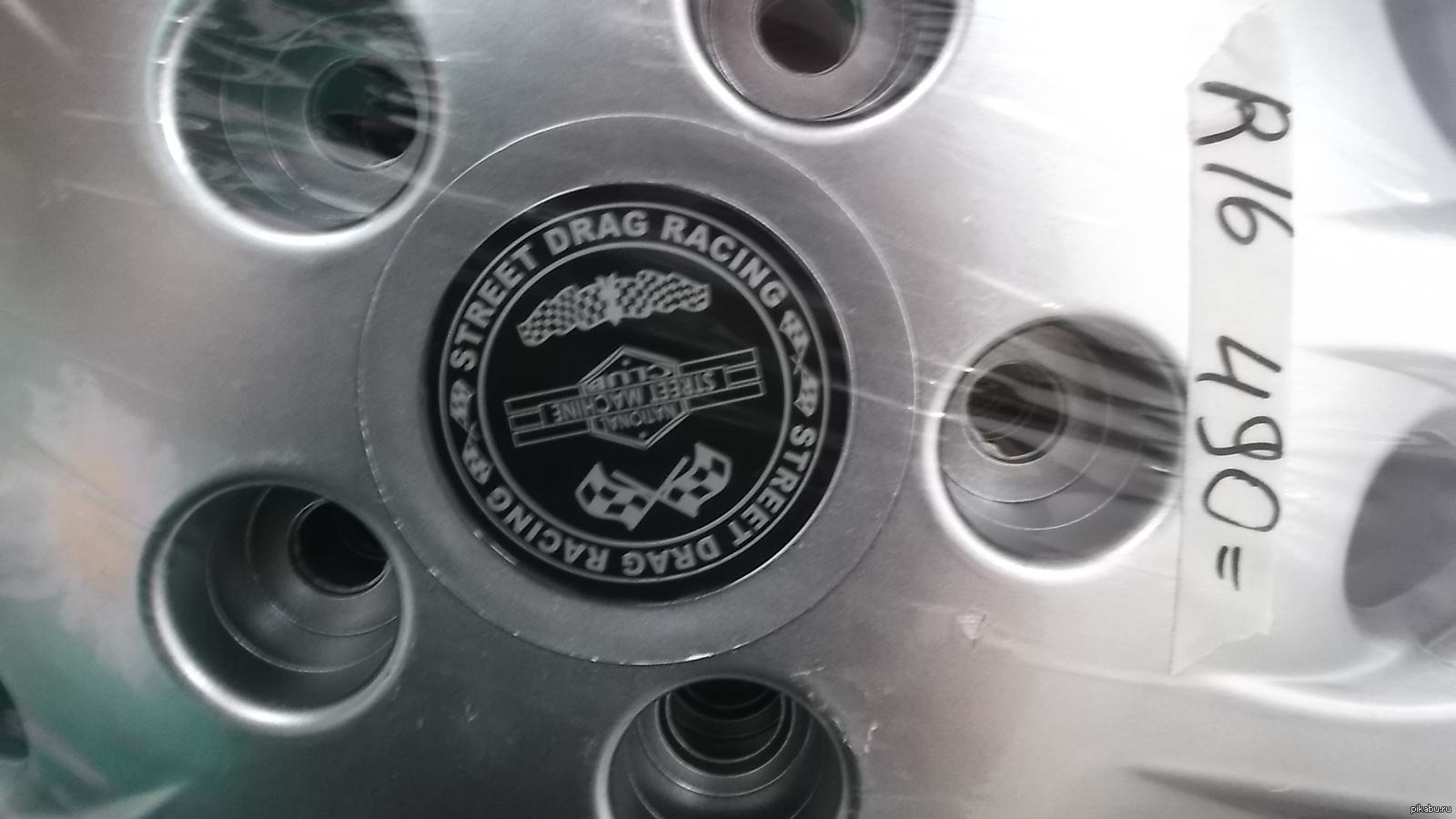 Купил колпаки на Ниву - стал дрэг-рейсером | Пикабу