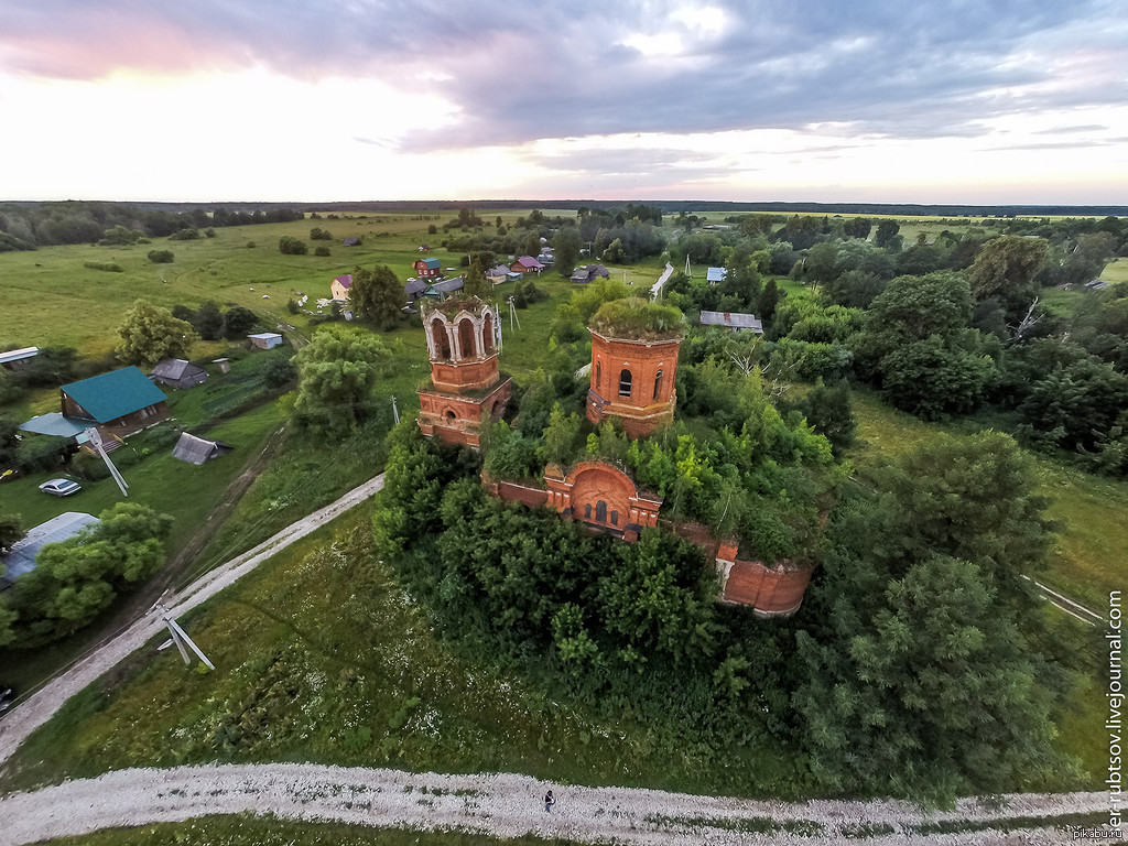 Тульский села. Храм в Горшково Тульская область. Храм село Горшково Ясногорский район Церковь. Село Горшково Тульская область Ясногорский район. Церковь в селе Горшково Тульской области.