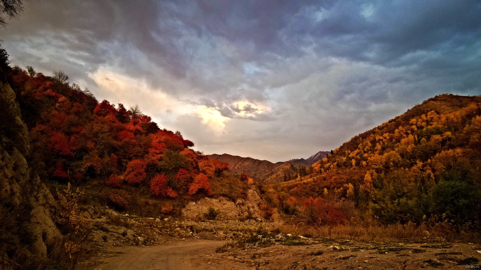 Осень в горах Алматы