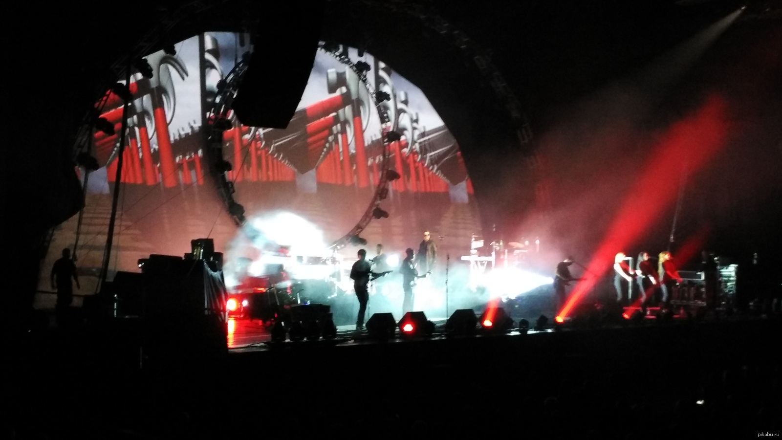 Brit Floyd в СПб | Пикабу