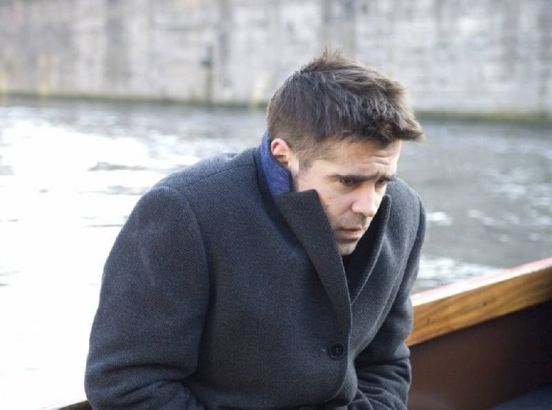 This is me enjoying the New Year holidays at minus 18 - Lie low in bruges, Colin Farrell, Brows, Winter