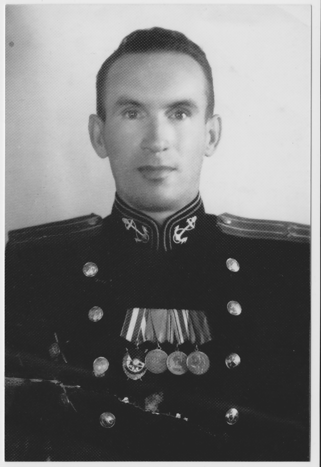 Нужна помощь в обработке фотографии прадеда! | Пикабу