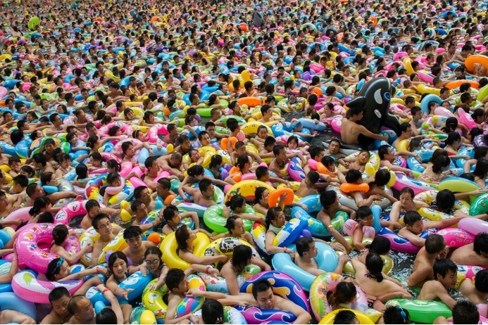 At a public swimming pool in Sichuan, China - China, Swimming pool, Multihuman