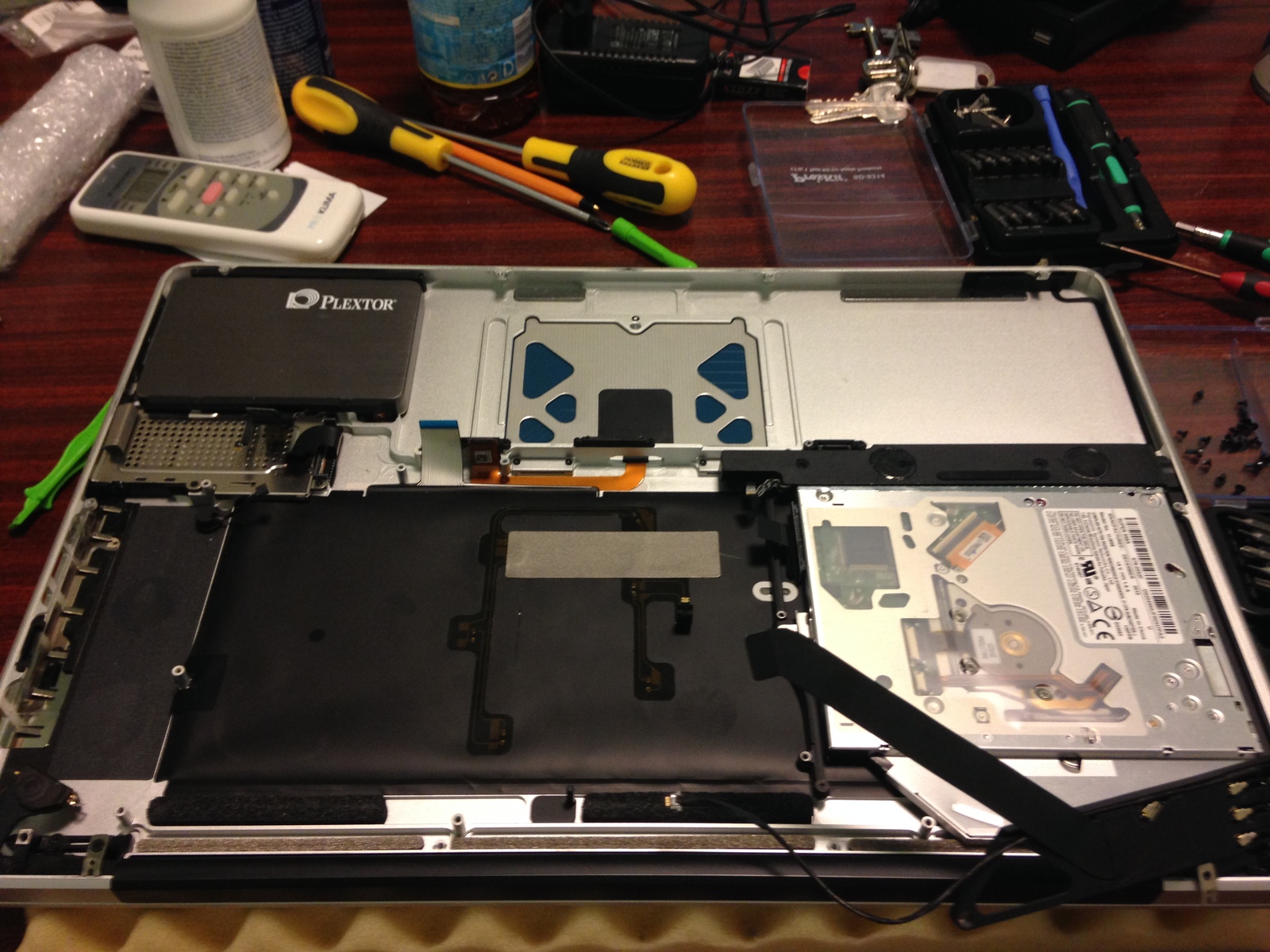Замена клавиатуры на Apple MacBook Pro 17" 2011 года | Пикабу