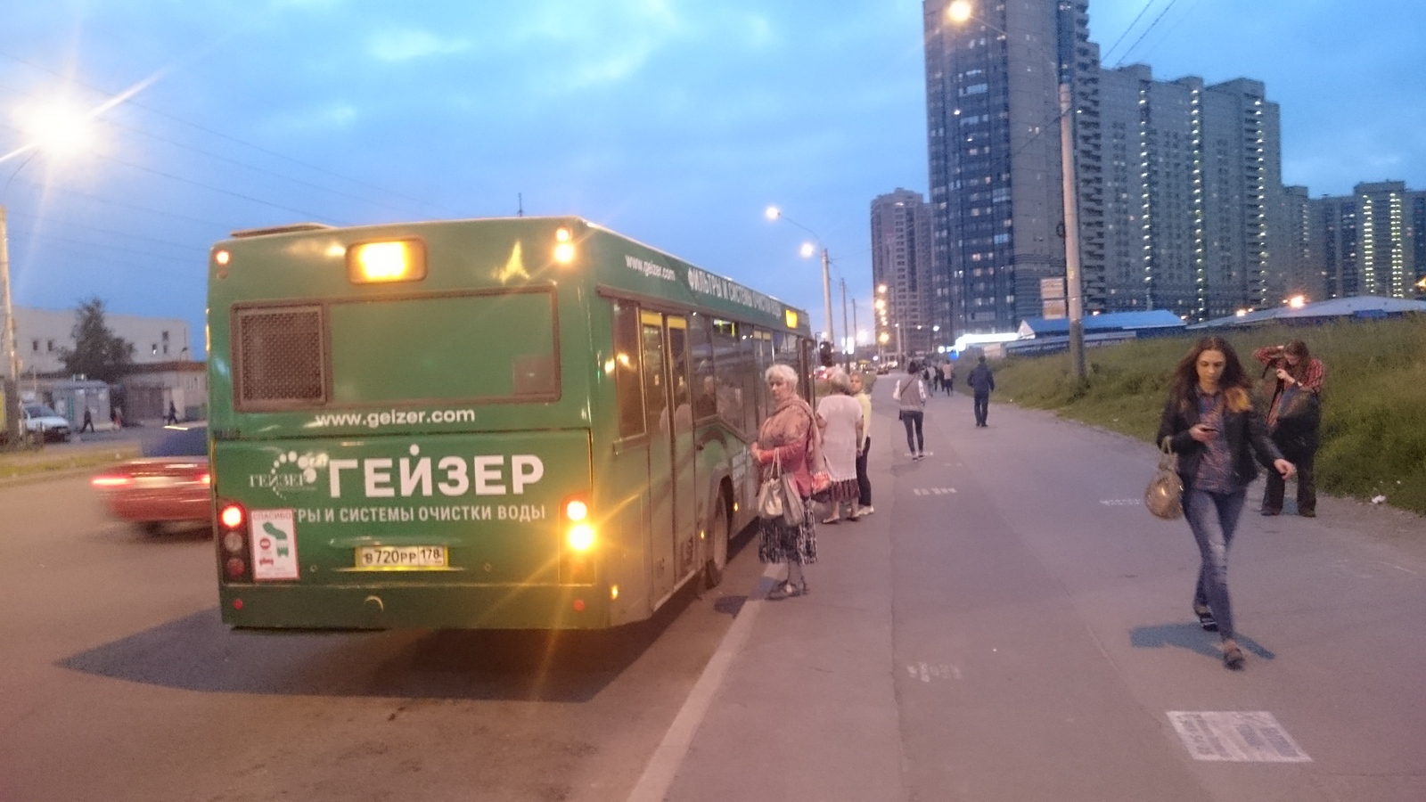 Нападение в автобусе | Пикабу