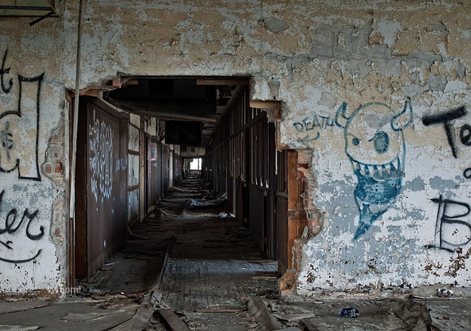 Abandoned Packard factory in Detroit - Auto, Car, Factory, Abandoned, USA, Detroit, Michigan, Packard, Longpost