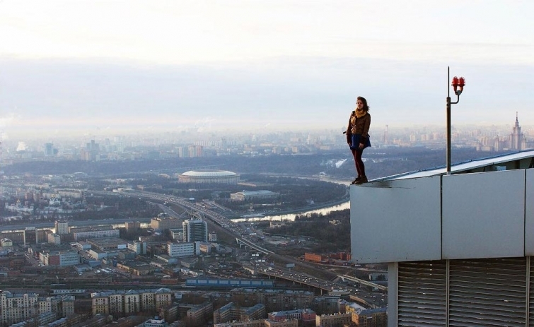 Angelina Nikolaou is a Russian girl who takes very risky pictures around the world. - Events, Society, People, Madness, Extreme, Extreme, Girls, Instagram, Longpost