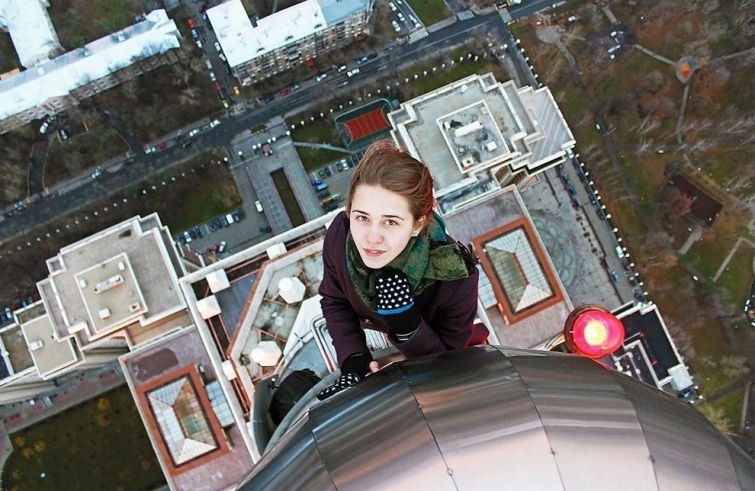 Angelina Nikolaou is a Russian girl who takes very risky pictures around the world. - Events, Society, People, Madness, Extreme, Extreme, Girls, Instagram, Longpost