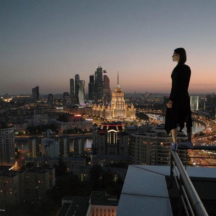 Angelina Nikolaou is a Russian girl who takes very risky pictures around the world. - Events, Society, People, Madness, Extreme, Extreme, Girls, Instagram, Longpost