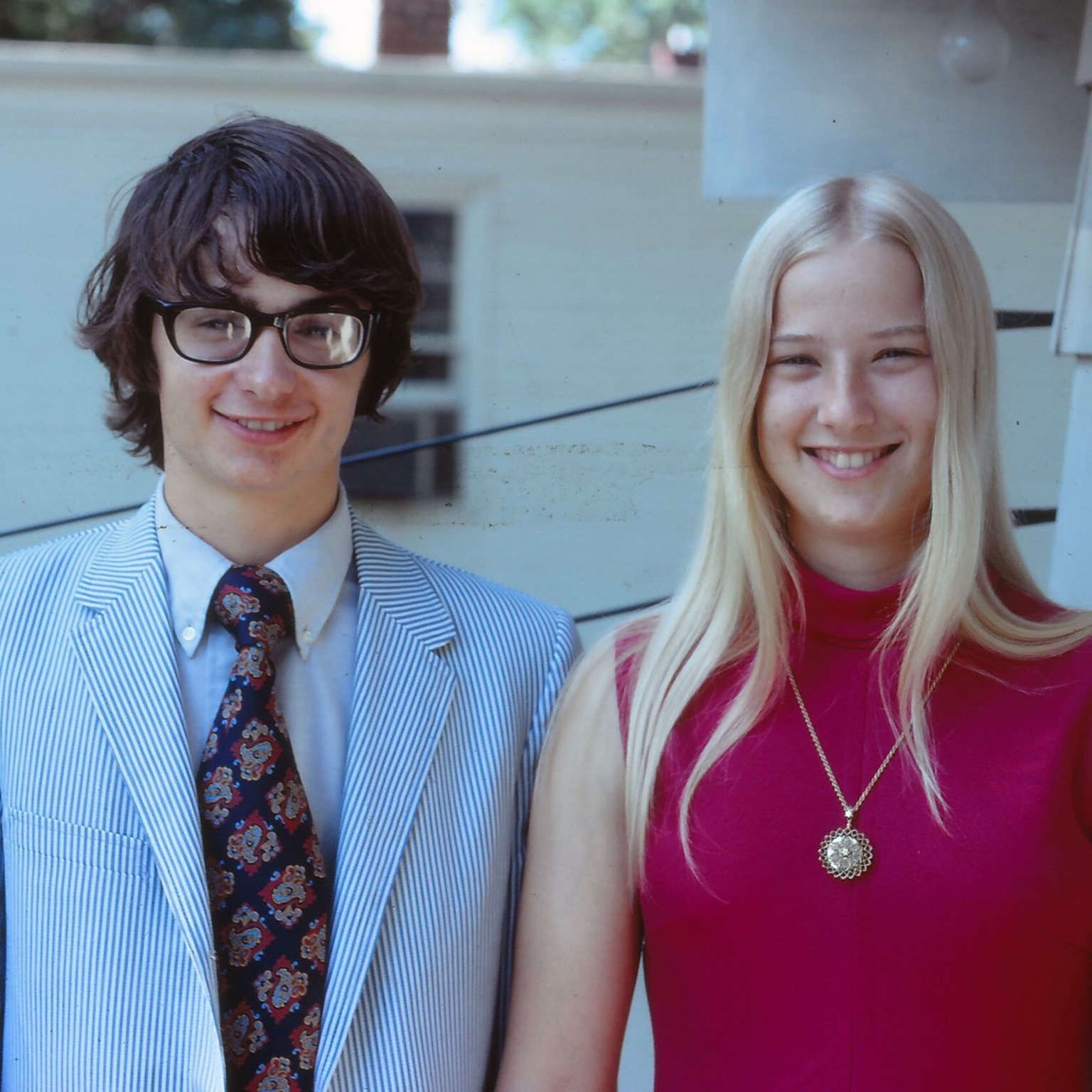 My parents in 1974 - Reddit, Nostalgia