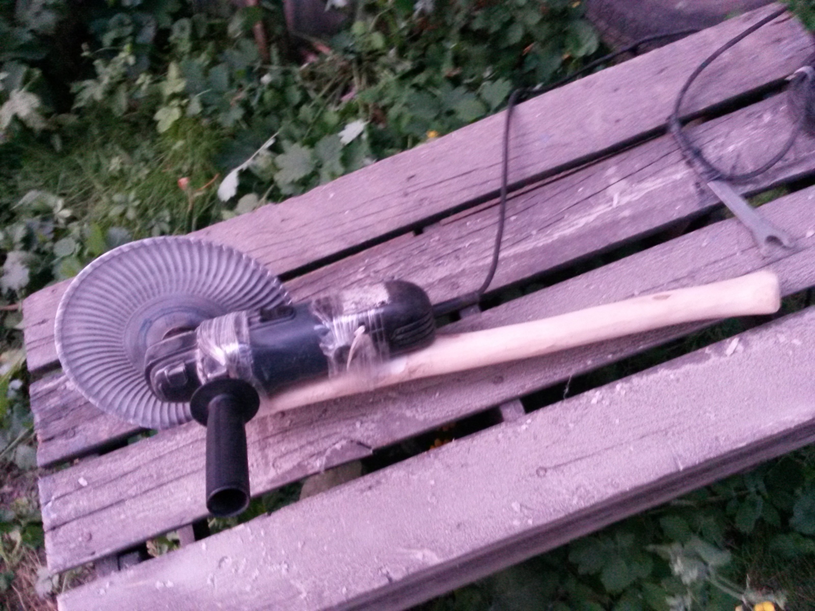 When you need a big Bulgarian, and there is only a small one... - My, Bulgarian, angle grinder, Life hack