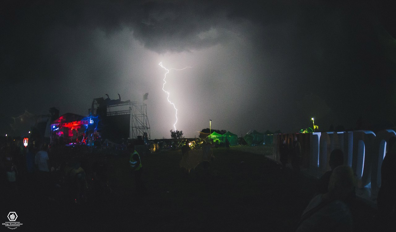 The weather disrupted the festival Chernozem in Tambov. - Tambov, Chernozem, Rock festival