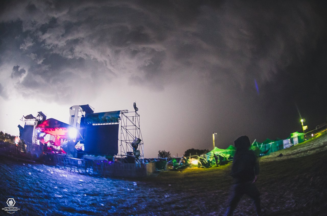 The weather disrupted the festival Chernozem in Tambov. - Tambov, Chernozem, Rock festival