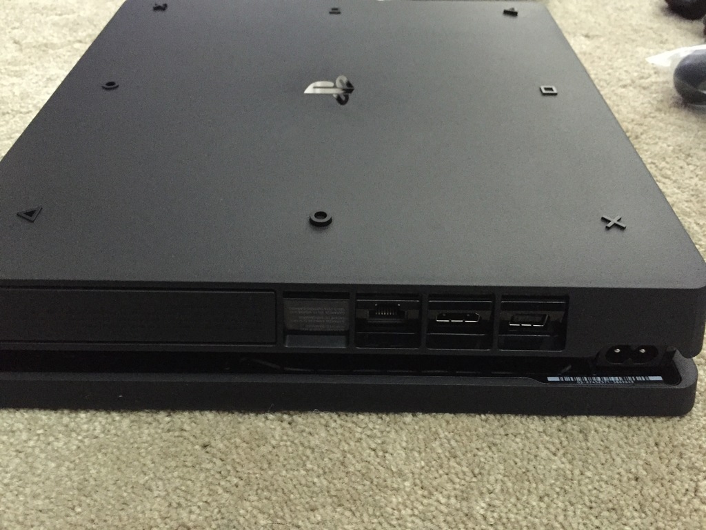 Первые изображения PlayStation 4 slim | Пикабу