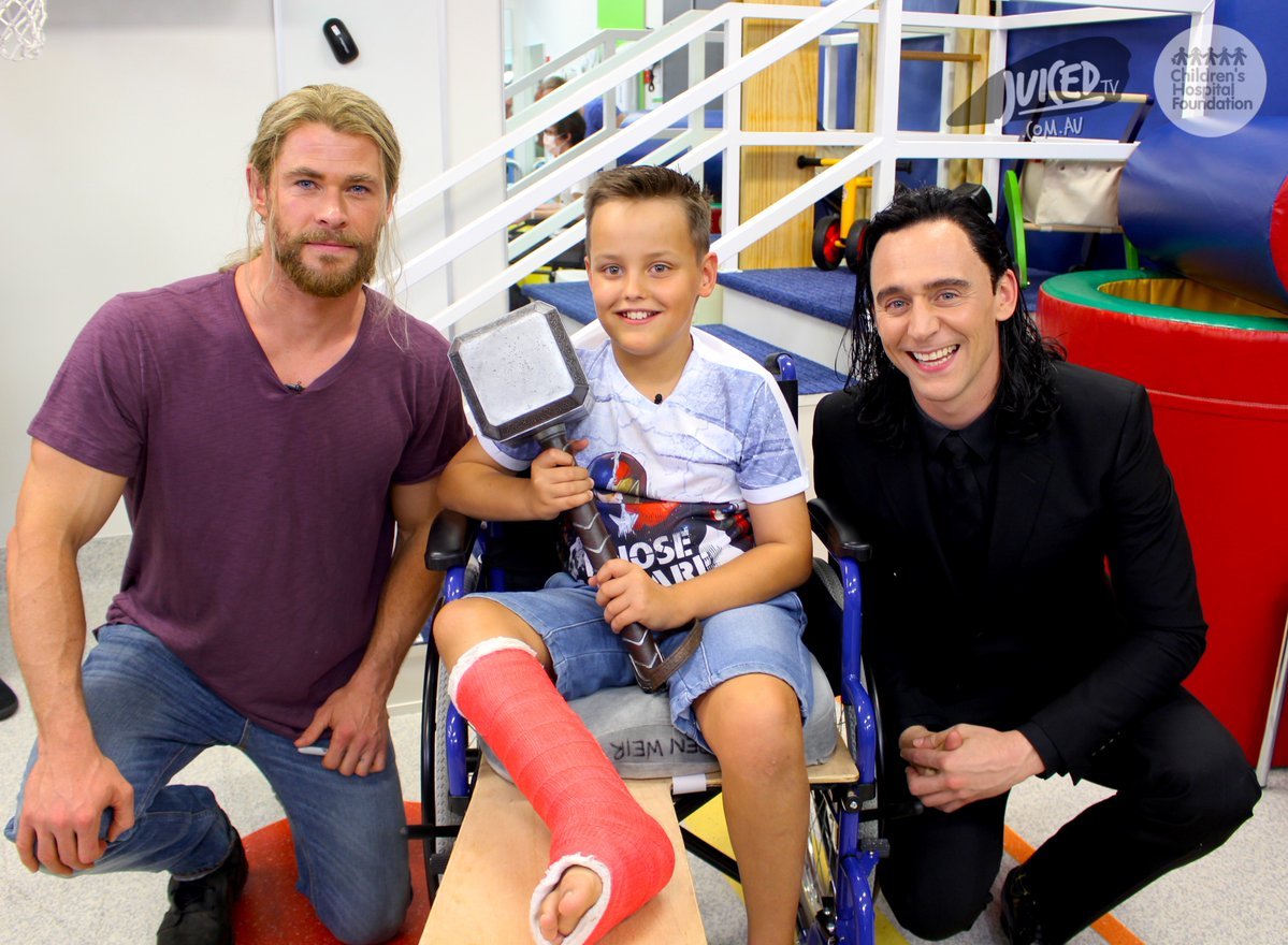 The actors came to support the children. - Chris Hemsworth, Tom Hiddleston, Actors and actresses, Longpost