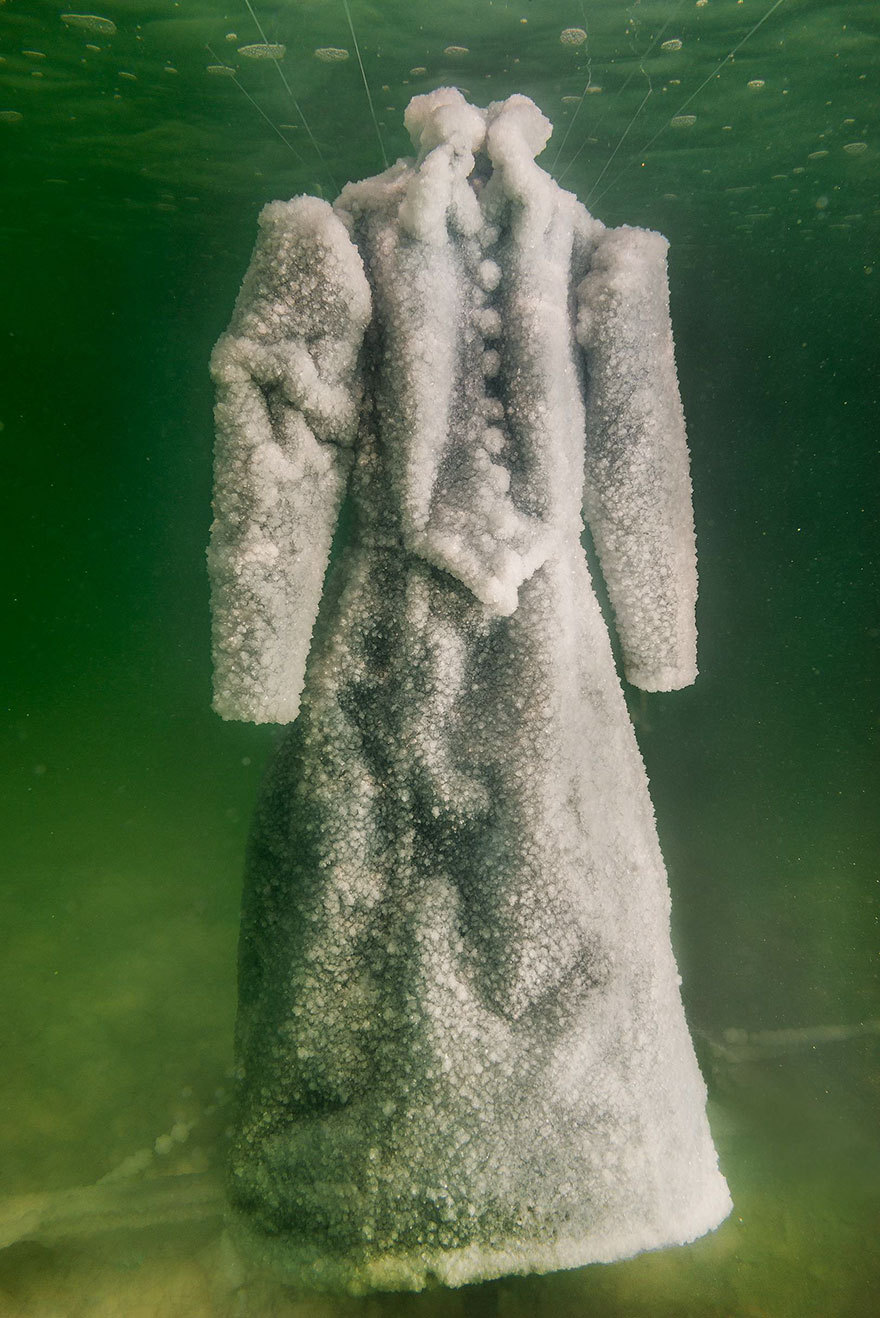 What happens to a dress if you put it in the Dead Sea for two years? - Photo, Longpost, The dress, Salt, Dead Sea, Crystals