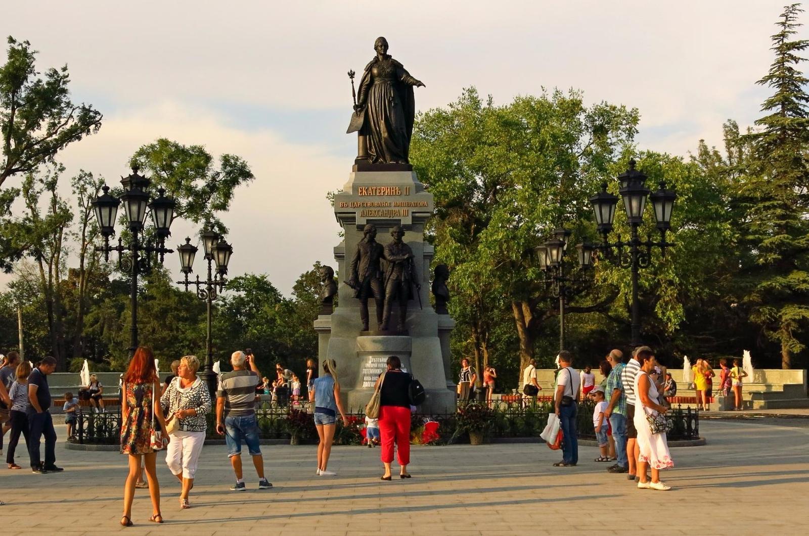 About fountains, mothers and poor children - My, Longpost, Crimea, Children, Mum, The culture, The park, Monument to Catherine, Catherine II