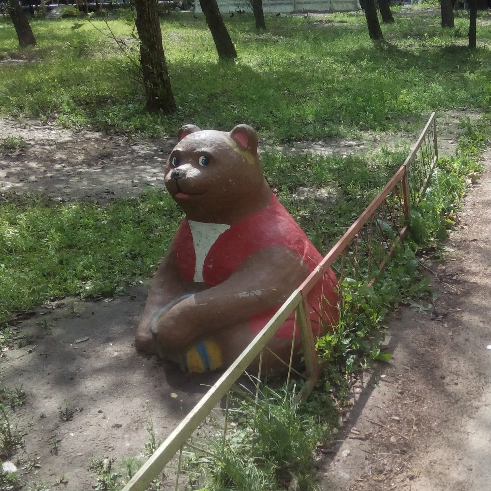 Creepy bear. - My, The Bears, Playground, Horror, Fearfully